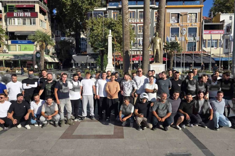 Bandırma’da kuryenin darbedildiği iddiası protesto edildi