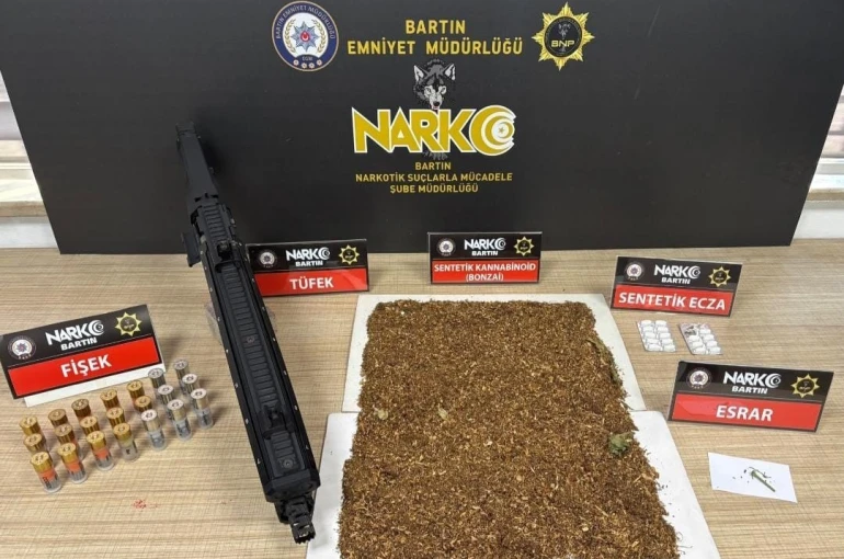 Bartın’da 10 bin adet dolu makaron ele geçirildi 