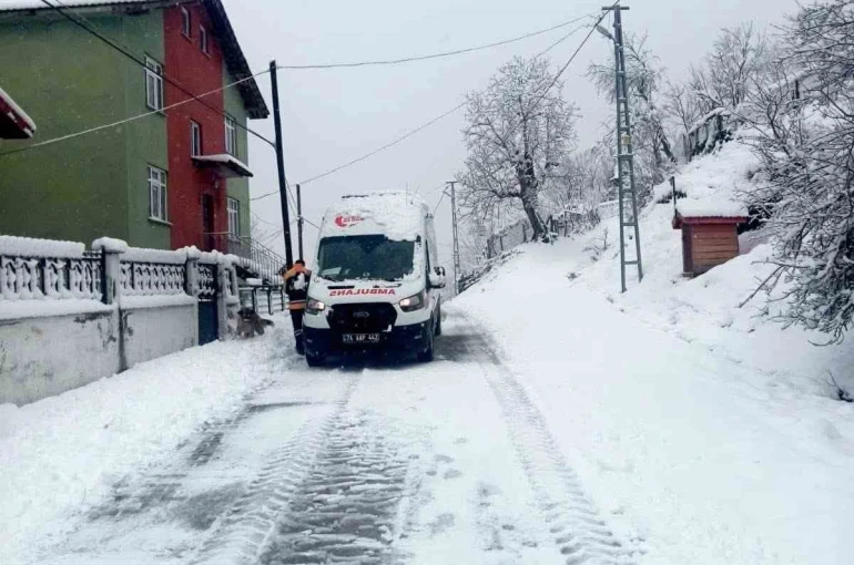 Bartın’ın yüksek kesimlerinde kar etkili oluyor 