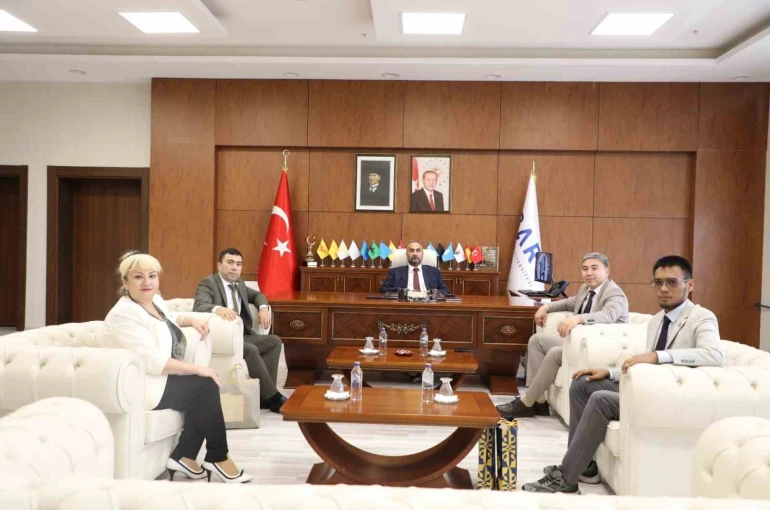 BARÜ, Özbekistan ile eğitimde iş birliği ağını genişletiyor 