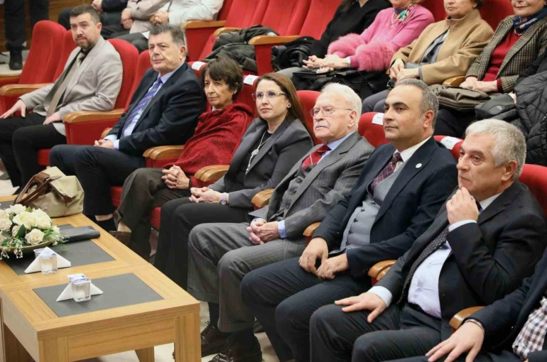 BARÜ’de "Bartınlı Bir Akademisyenin Hayatından Kesitler" söyleşisi düzenlendi 