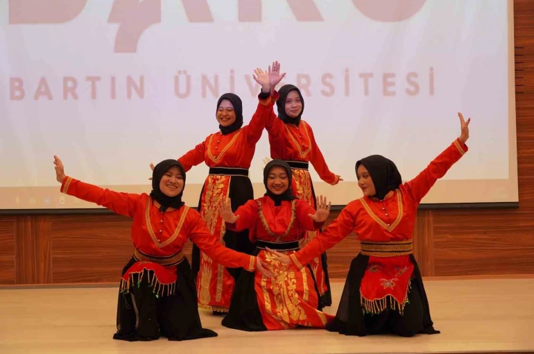 BARÜ’de farklı kültürler bir araya geldi 
