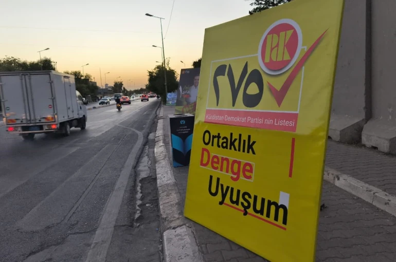 Barzani’nin partisi seçim kampanyasında ilk kez Türkçe afiş kullandı