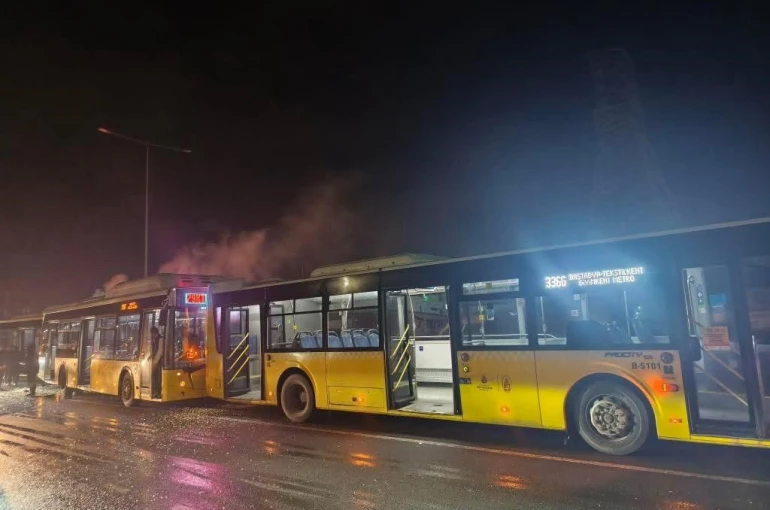 Başakşehir’de 3 İETT otobüsü kazaya karıştı: Yaralılar var 