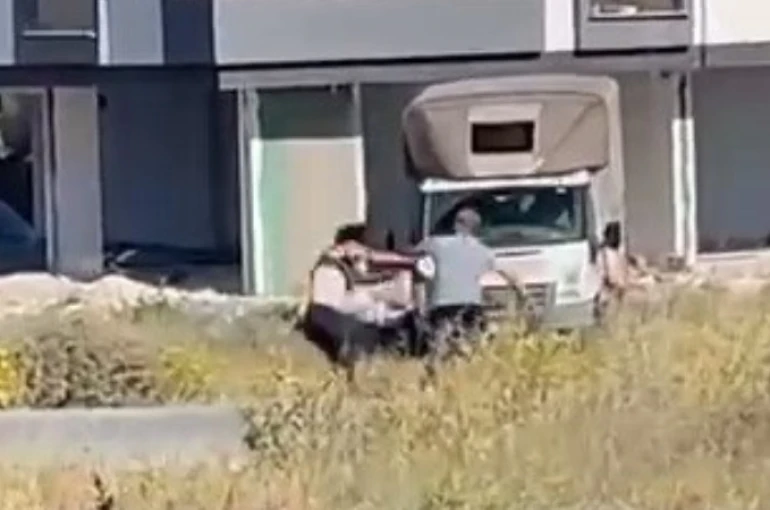 Başakşehir’de ilginç hırsızlık kavgası, önce yumrukladı sonra kaçtı 