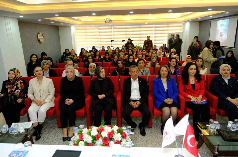 Başarı hikâyeleri "Zirvede Kadın Var!" etkinliğinde paylaşıldı 
