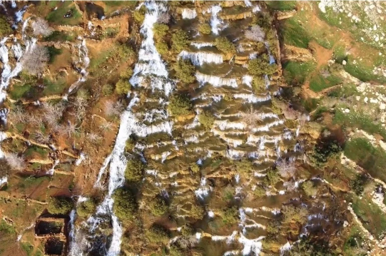 Başdeğirmen Şelalesi ziyaretçi akınına uğradı 