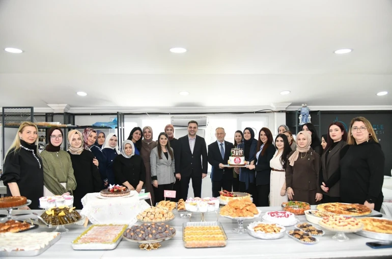 Başiskeleli kadınlar pastacılık sertifikalarını aldı 