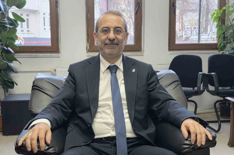 Başkan Afşarünal: "Basın mensupları milletin sesidir" 