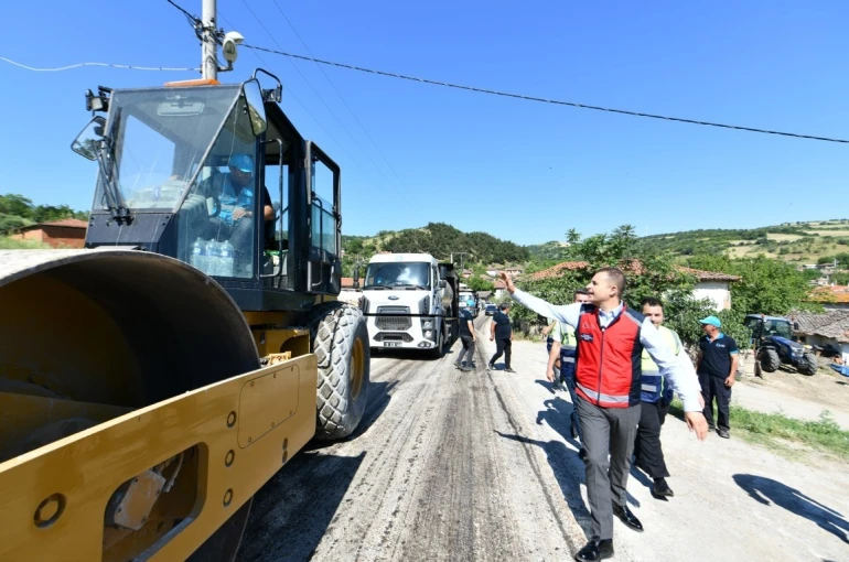 Başkan Akın: "Balıkesir’imizin yollarını ilmek ilmek dokuyoruz" 