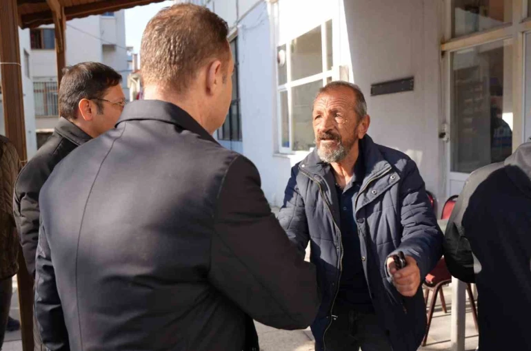 Başkan Akın depremzedeleri ziyaret etti