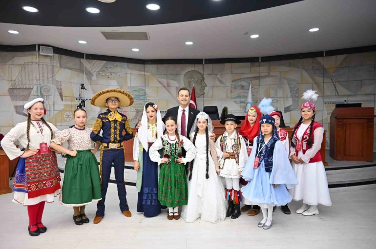 Başkan Akın, dünya çocuklarını ağırladı 