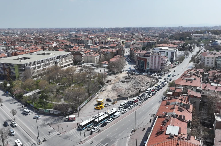 Başkan Altay 8 binada yıkım çalışmalarını tamamladıklarını açıkladı