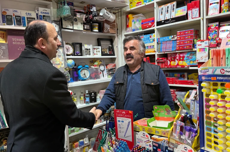Başkan Altay şehir merkezinde iftar öncesi esnafı ziyaret etti