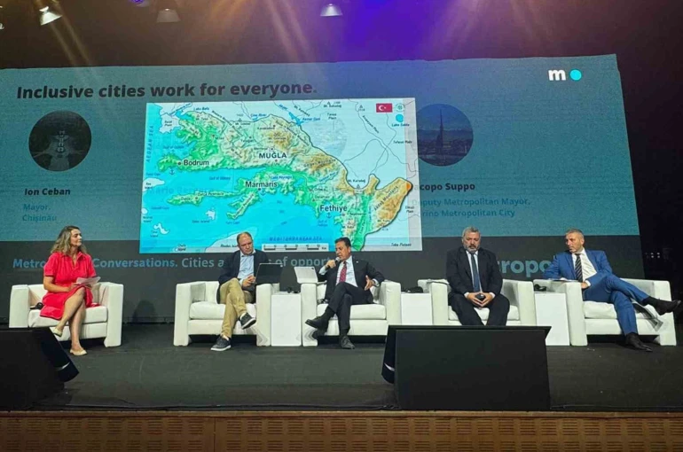 Başkan Aras Dünya Metropoller Birliği Genel Kurulu’nda konuştu 