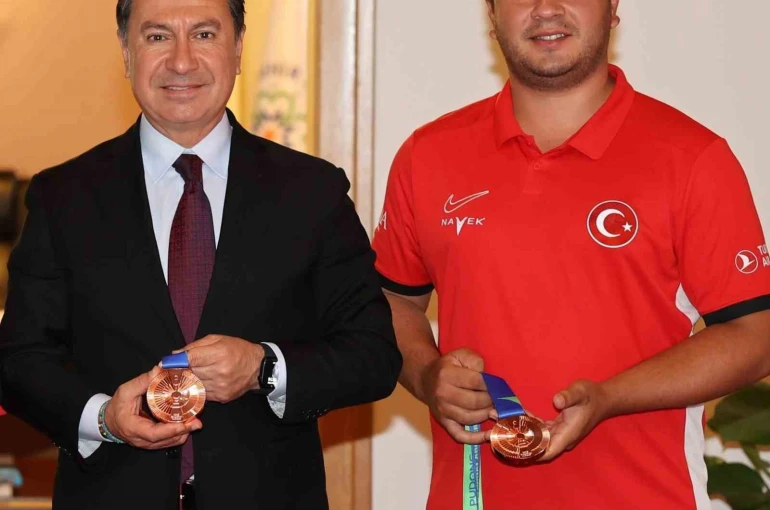 Başkan Aras’tan dünyada ‘Yılın Okçusu’ seçilen Haney’e kutlama 