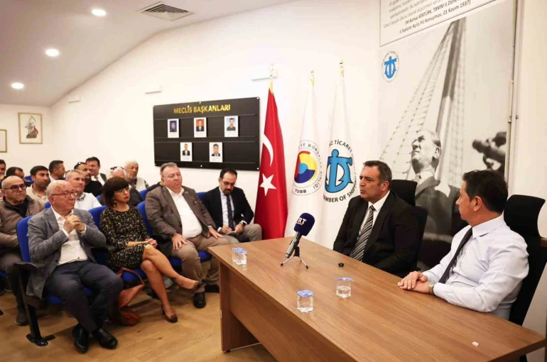 Başkan Aras’tan Fethiye ve Marmaris’te sektör buluşmaları 