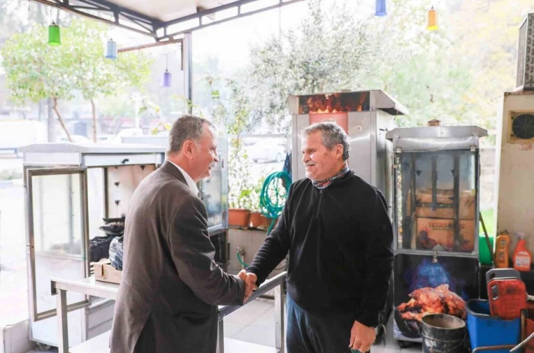 Başkan Balaban, esnafın taleplerini yerinde dinledi 