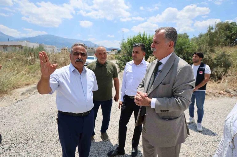 Başkan Balaban mahallenin taleplerini yerinde dinledi 