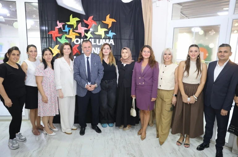 Başkan Balaban miniklerin ilk ders heyecanına ortak oldu 