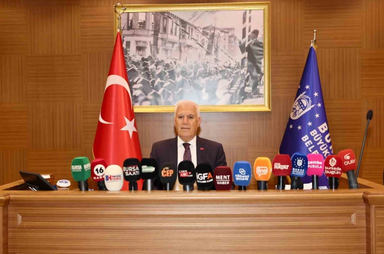 Başkan Bozbey: "Bursa’nın kurtuluşu kutlu olsun" 