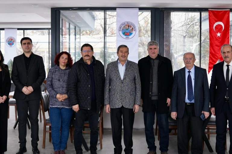 Başkan Bozkurt gazetecilerle bir araya geldi 