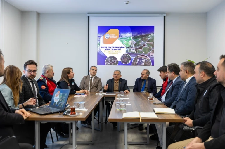 Başkan Büyükkılıç, afetlerde kullanılacak park alanlarına yönelik toplantıya katıldı 