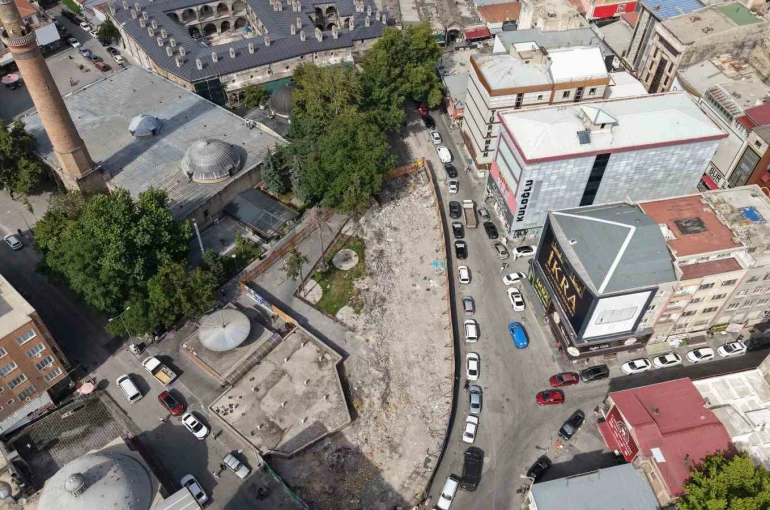 Başkan Büyükkılıç’ın vizyonuyla Camikebir’de arkeolojik araştırma kazıları başlıyor