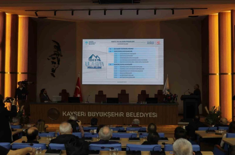 Başkan Büyükkılıç’tan ulaşım hamlesi: 2.4 milyar TL’lik 5 yeni katlı kavşak, 16 kilometre yol düzenlemesi 