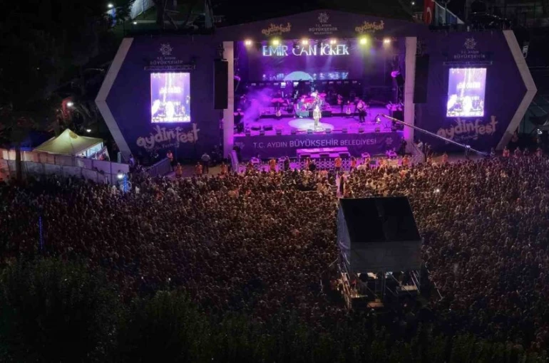 Başkan Çerçioğlu, sevilen sanatçıları gençlerle buluşturmaya devam ediyor 