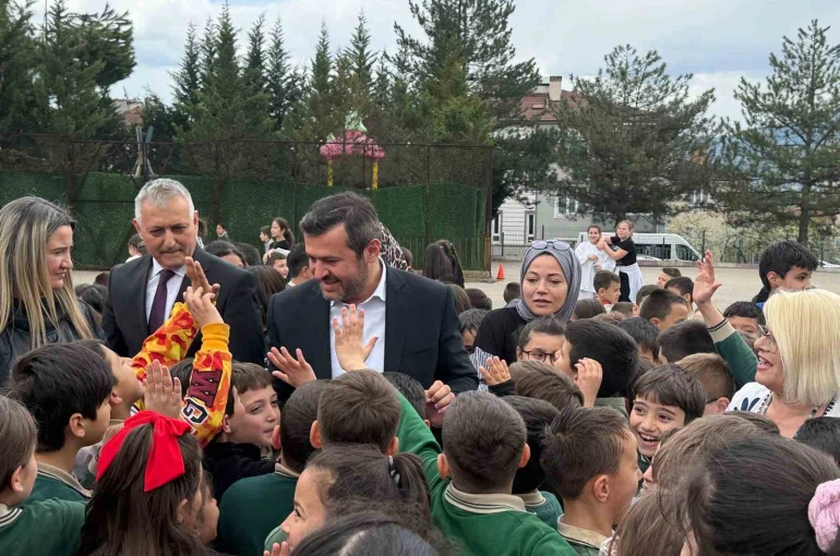 Başkan Çetinkaya, öğrencilerle bir araya geldi
