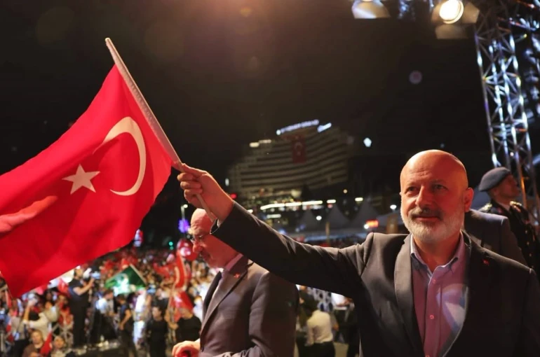 Başkan Çolakbayrakdar: "15 Temmuz ruhu, milletimizin iradesinin en güçlü nişanesidir" 