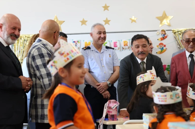 Başkan Çolakbayrakdar: "Eğitime yapılan yatırım, geleceğe yapılan yatırımdır" 