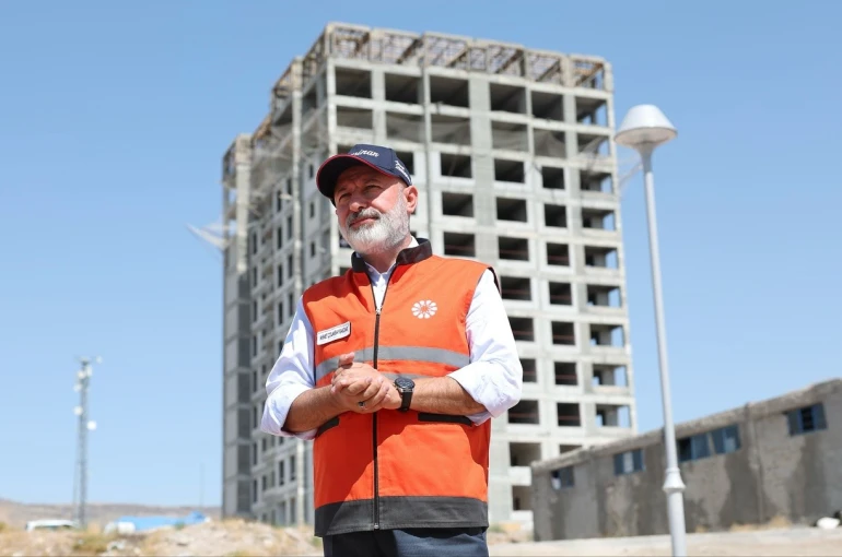 Başkan Çolakbayrakdar: "Ertuğrulgazi de yepyeni bir çehreye kavuşuyor" 