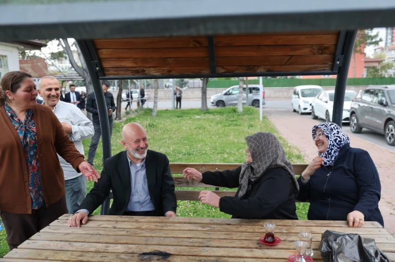 Başkan Çolakbayrakdar: "Her hafta mahallelerimizdeyiz, sorunlara yerinde çözüm üretiyoruz" 