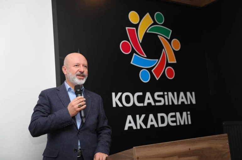 Başkan Çolakbayrakdar: "Sosyal tesislerle Kocasinan’a değer katıyoruz"