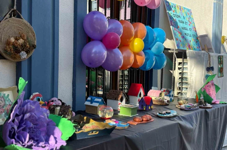 Başkan Ercan, otizmli bireylerle aşure yaptı 