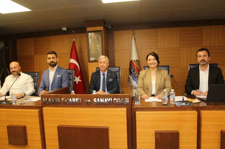 Başkan Erdem: "Alanya’nın tarımsal potansiyelini daha ileriye taşımak için çalışıyoruz" 