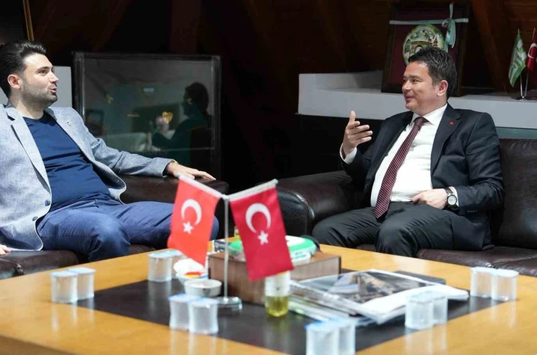 Başkan Erkan Aydın’dan Bursaspor’a ziyaret 
