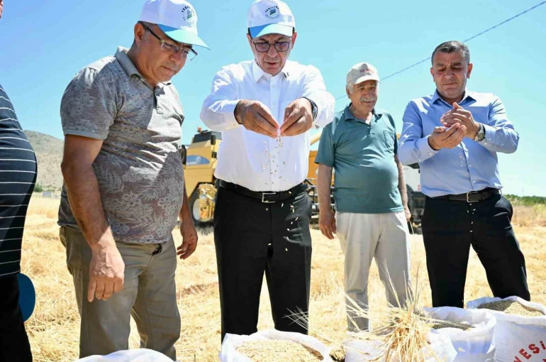 Başkan Geçit "Üreticilerimize ücretsiz arpa dağıtımı yapacağız" 