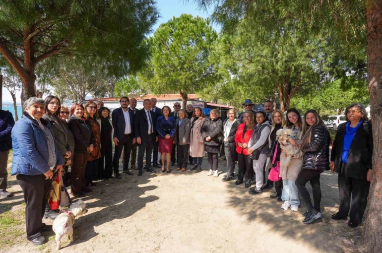 Başkan Gençay vatandaşlarla bayramlaştı