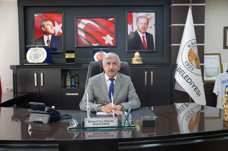 Başkan Hallaç’tan bayrağa yapılan saygısızlığa sert tepki 