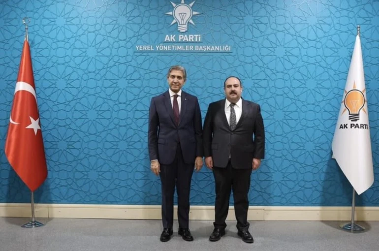 Başkan Hamamcı devam eden ve planlanan projelerle ilgili Ankara’da görüşmeler yaptı