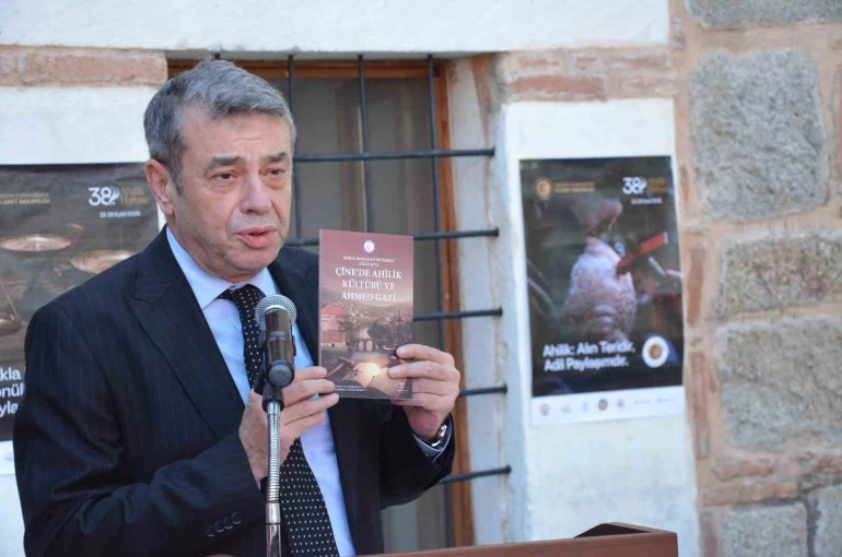 Başkan Künkcü, ahilik kültürünü kitapla geleceğe taşıdı