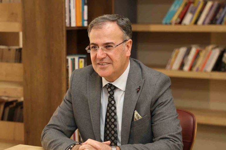 Başkan Özdoğan: "Öğretmenlerimizin her konuda yanlarında olmayı sürdüreceğiz"