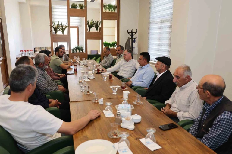 Başkan Özdoğan’dan muhtarlar ile eğitim istişaresi 
