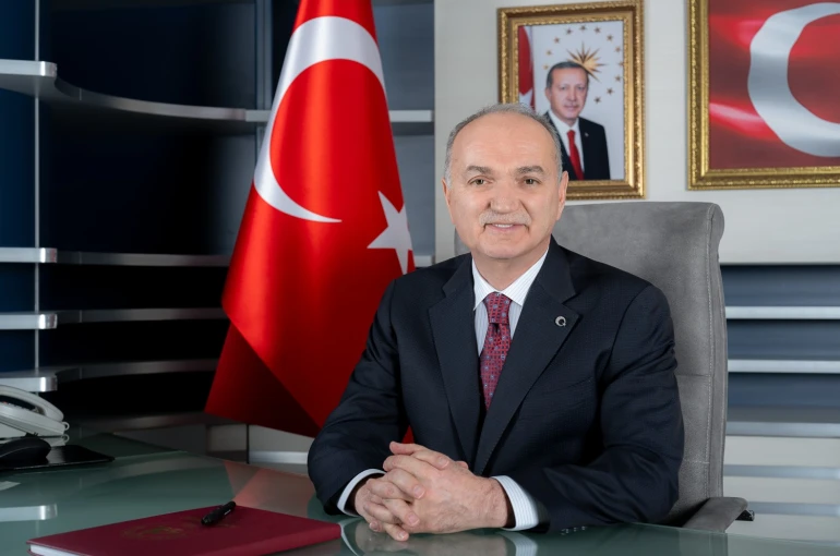 Başkan Özlü "Anne sevgisinin bu dünyada hiçbir karşılığı olamaz" 