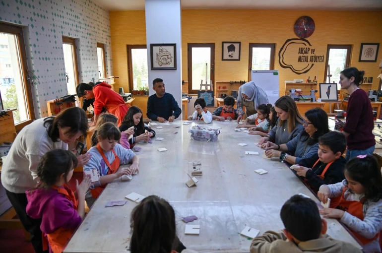 Başkan Pekyatırmacı: "Sanat ve Tasarım Atölyemiz vizyoner bir eğitim alanıdır"