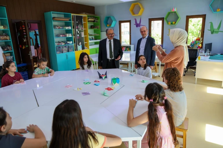 Başkan Pekyatırmacı ve Kaymakam Candan okul dışı öğrenme ortamlarını gezdi