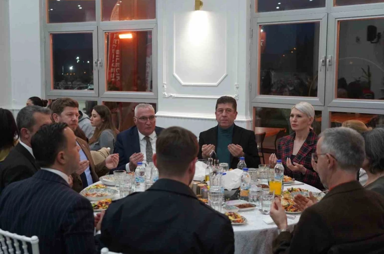 Başkan Subaşı STK temsilci ve üyelerini iftarda ağırladı 